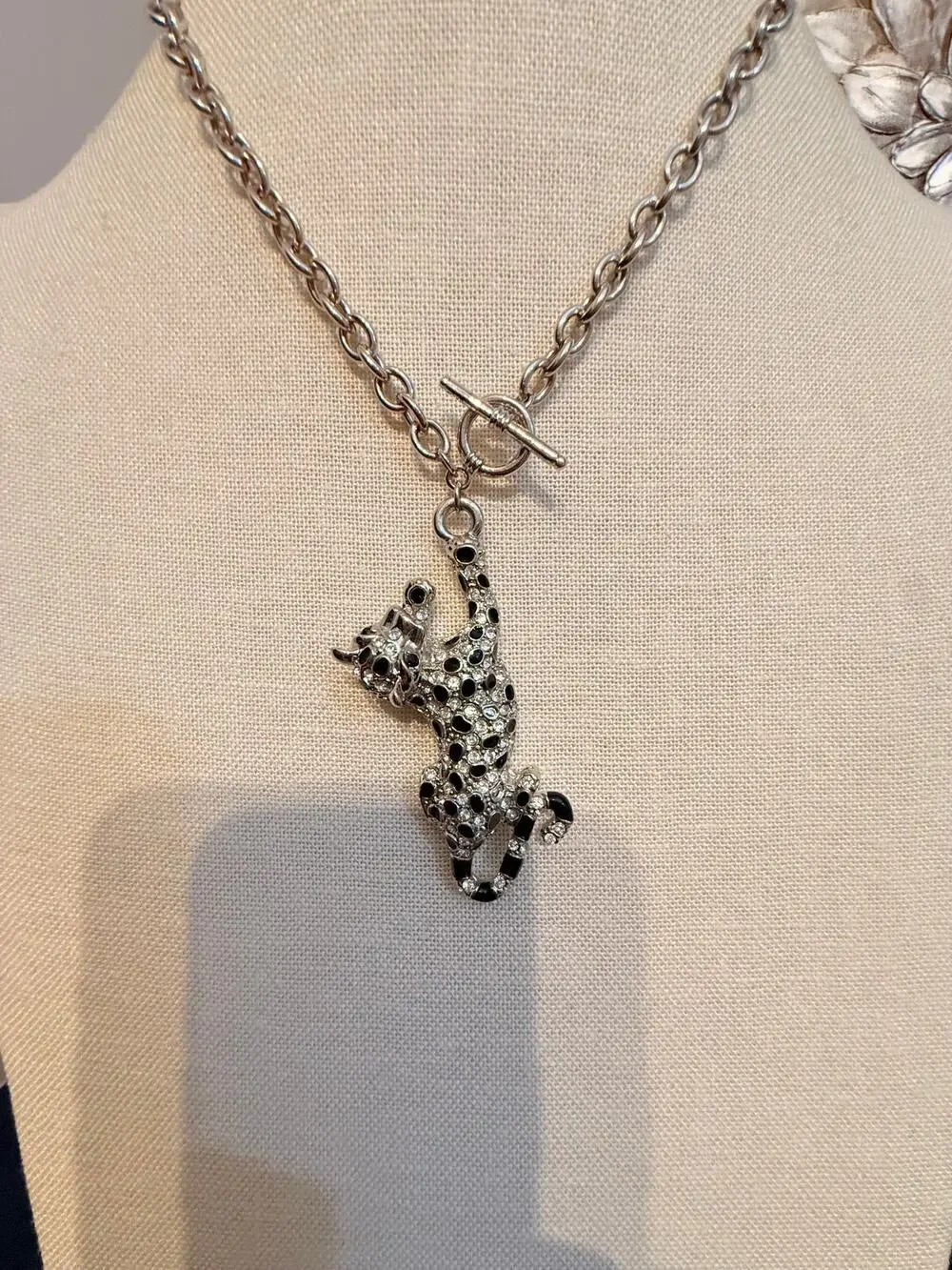 Vintage NOS Rhinestone Cheetah Pendant Necklace 16”